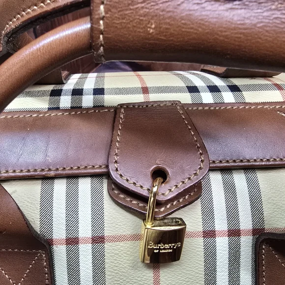 Burberry Haymarket Gentleman Doctor Style Boston Travel  Bag-Vintage EUC-COA - Picture 12 of 16